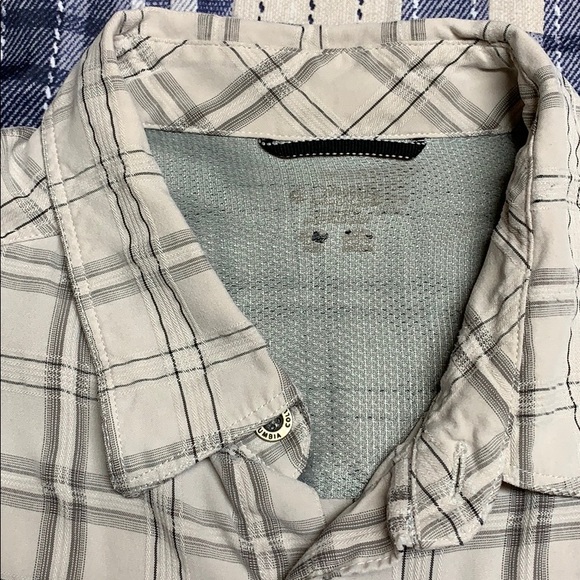 Columbia Omni-Shield button down shirt - Picture 4 of 5